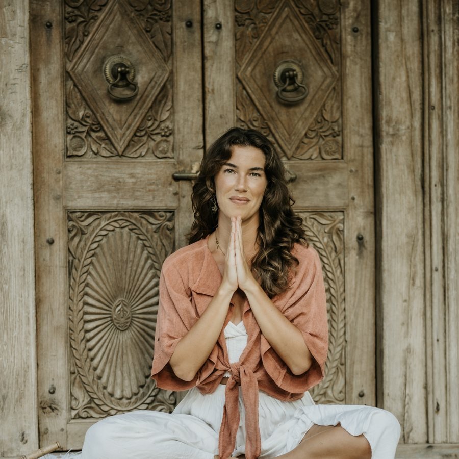 Alisa – Yoga- & Embodimentlehrerin